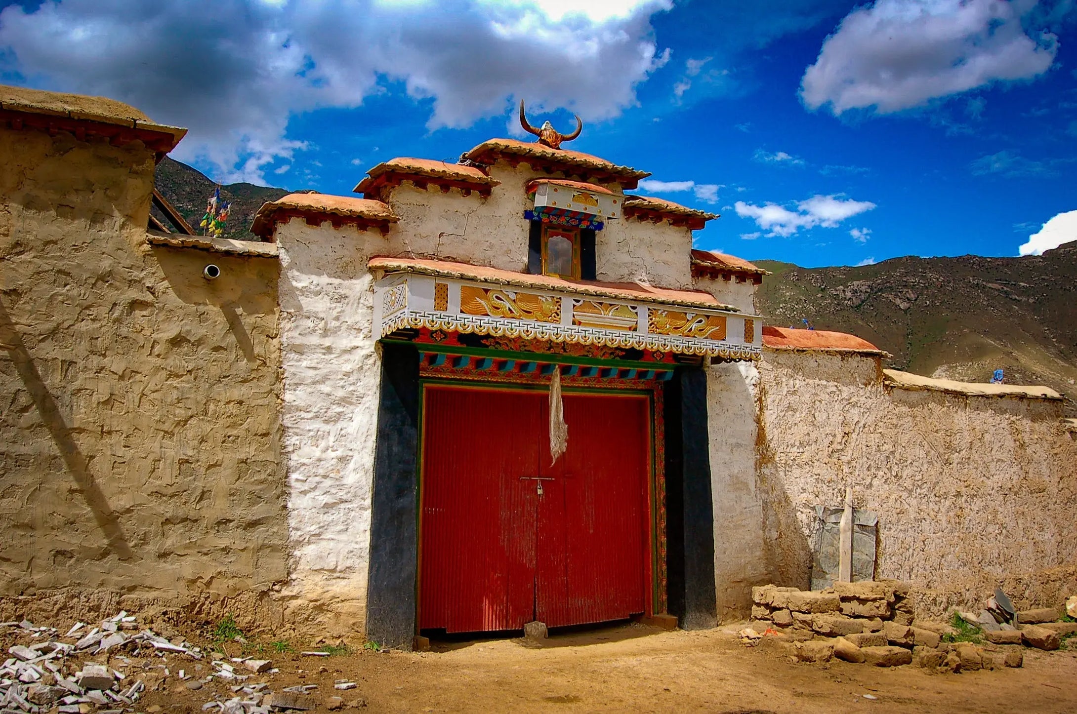 གསུམ་གཞི་སྒོམ་རྣམས། (Sum Shyi Gom Nam): New Stone Sanctuary In Tibet Giclee / Colored / 5 x 7 Tracy McCrackin Photography Wall art - Tracy McCrackin Photography