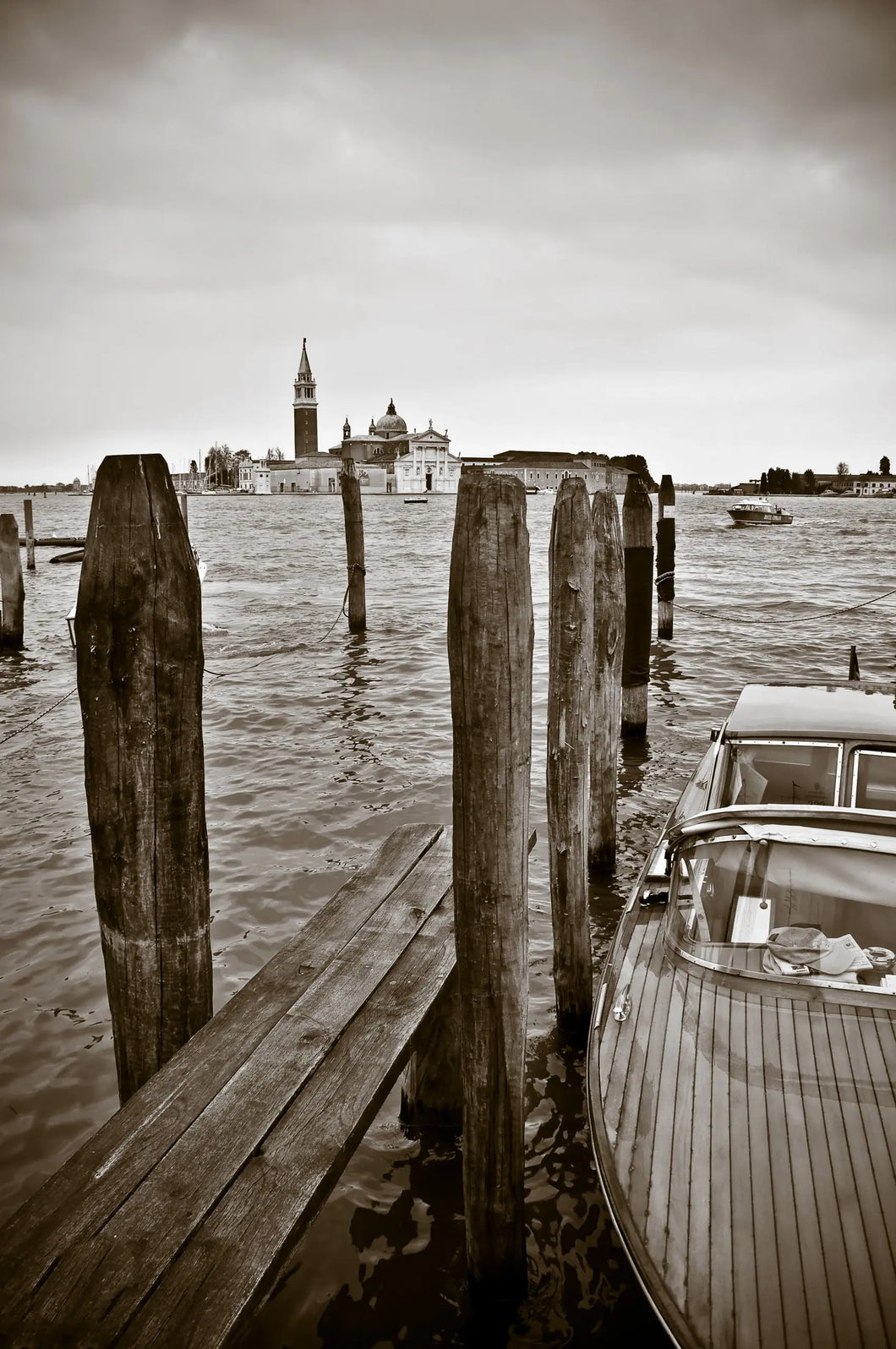 Venetian Waterways: Capturing the Bustling Harbor Giclee / Colored / 8 x 10 Tracy McCrackin Photography Wall art - Tracy McCrackin Photography